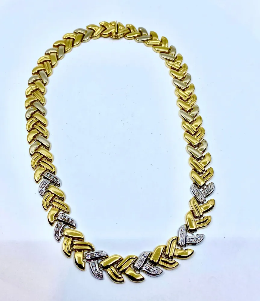 2 златни диамантени колиета