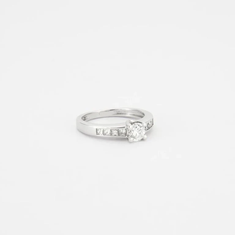 Пръстен Солитер бяло злато диамант 0.40 ct