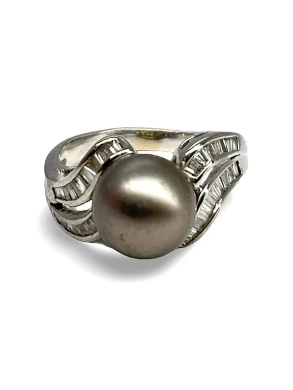 Пръстен от бяло злато с таитянска перла и диаманти 0,60 ct