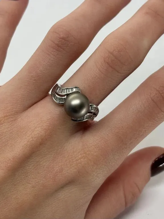 Пръстен от бяло злато с таитянска перла и диаманти 0,60 ct