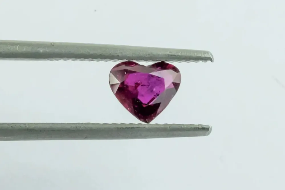 1.03ct нагрят рубин от Бирма GFCO сертификат
