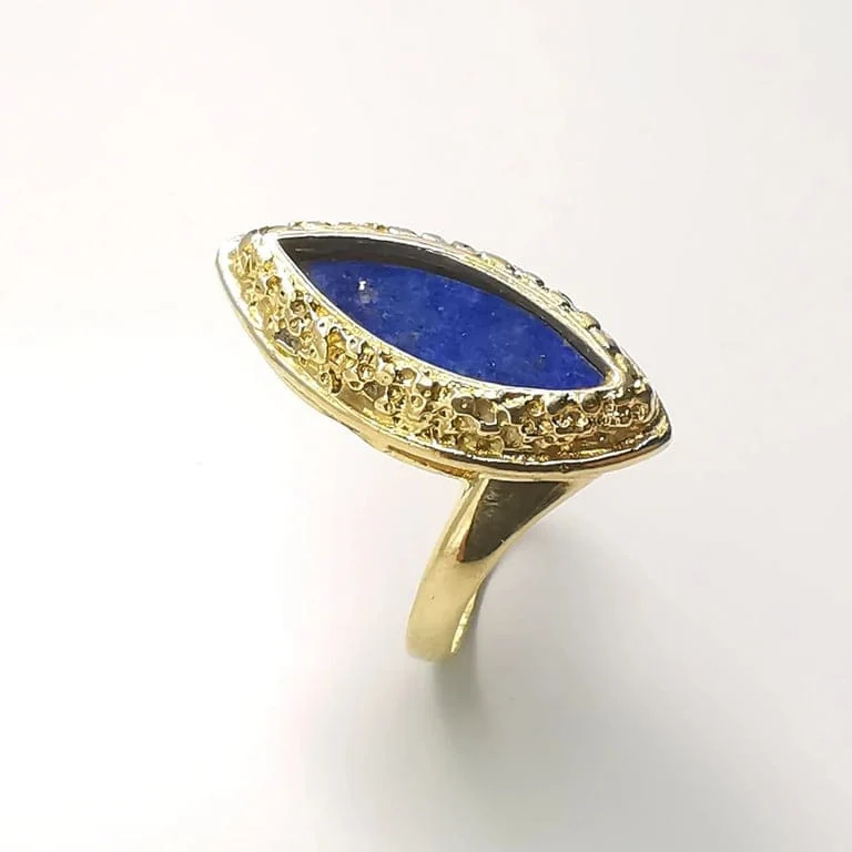 Пръстен от жълто злато и лапис лазули