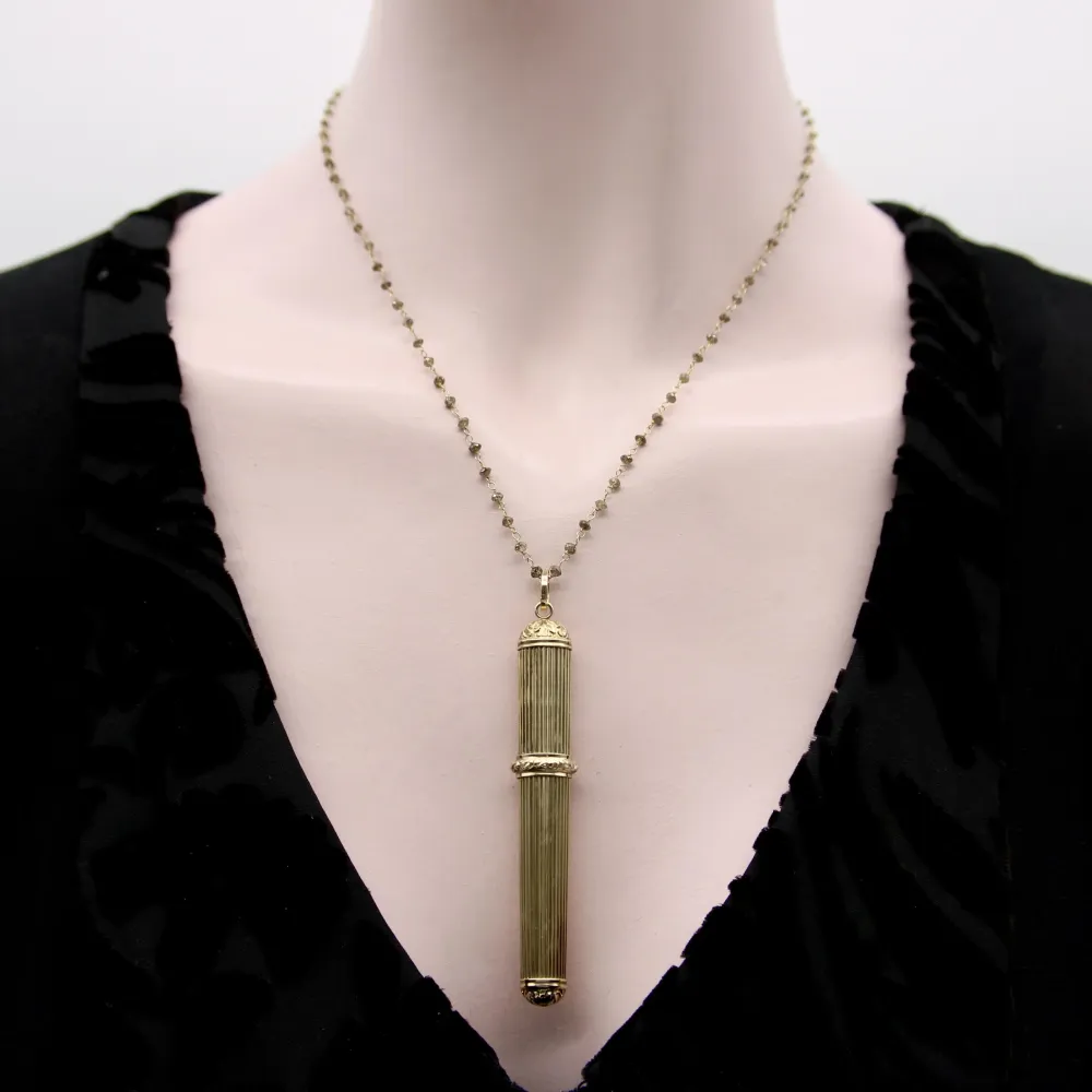 Викторианска кутийка за игли от 14K злато с халка за окачване
