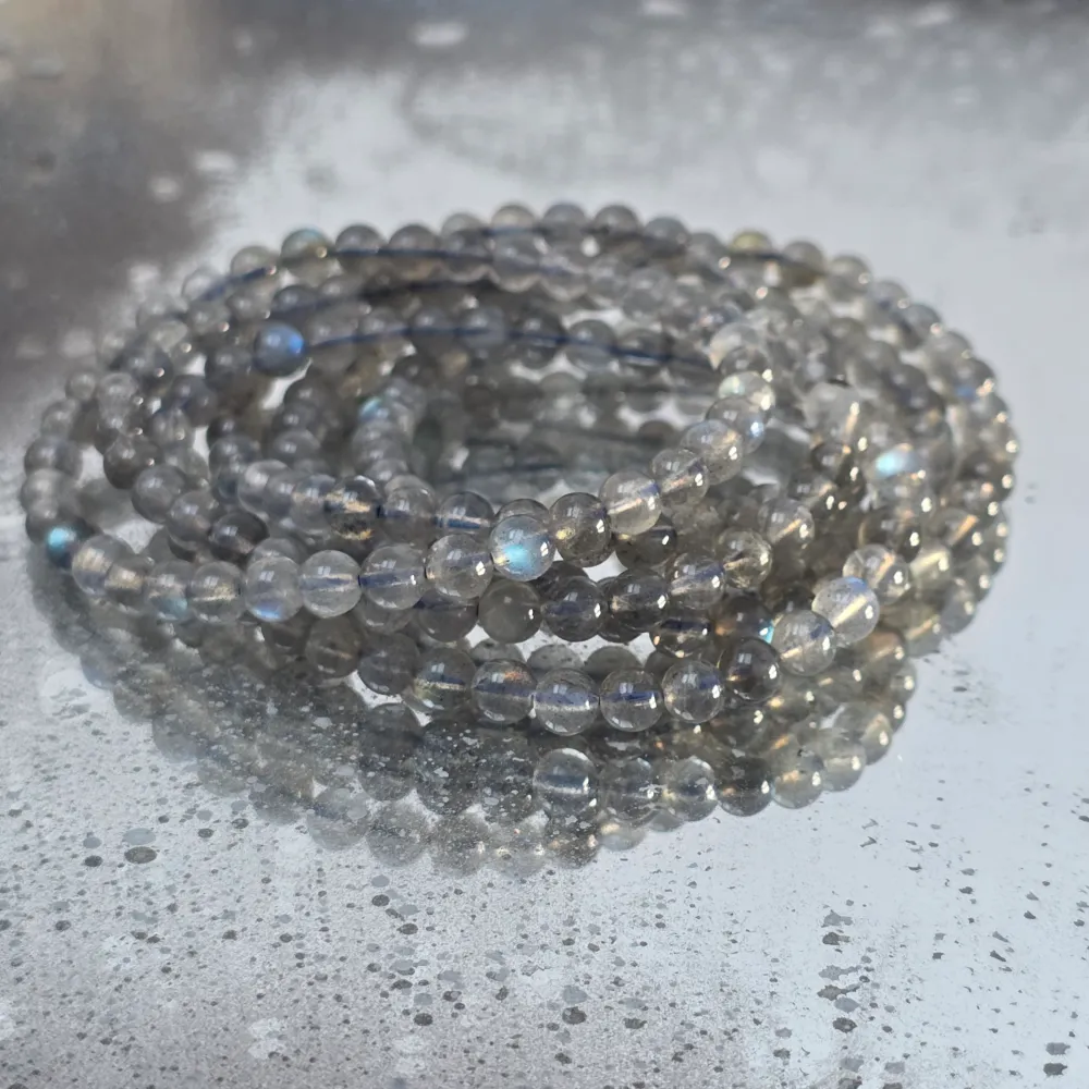 Гривна лабрадорит сфери 5-6 мм