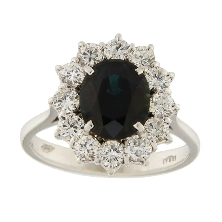 Пръстен от бяло злато 18 карата със сапфир 2,70 ct и диаманти