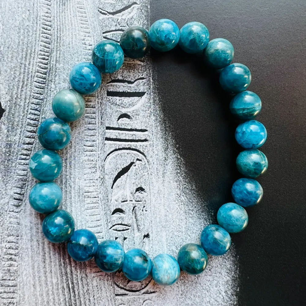 Гривна апатит 8 мм