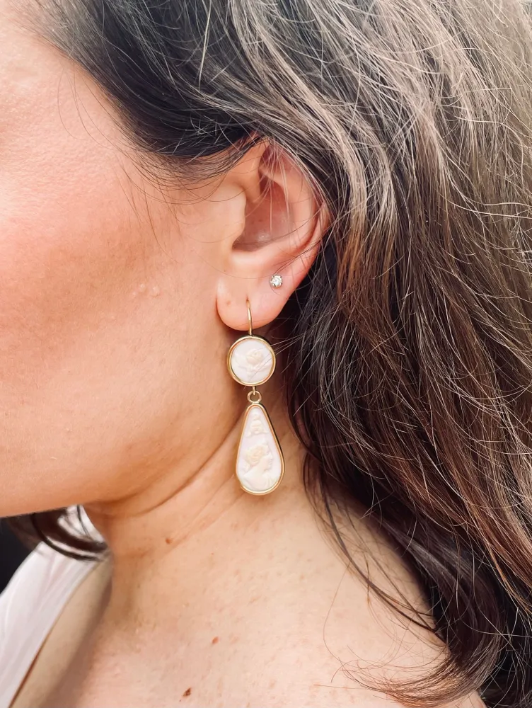 Обеци камея от 19 век, жълто злато