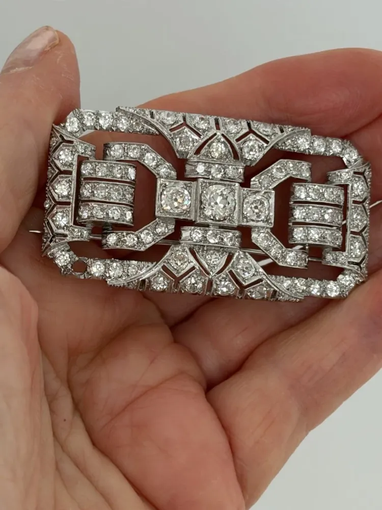 Брошка-пластина от Платина - Ажурен геометричен мотив и диаманти 5,00 ct