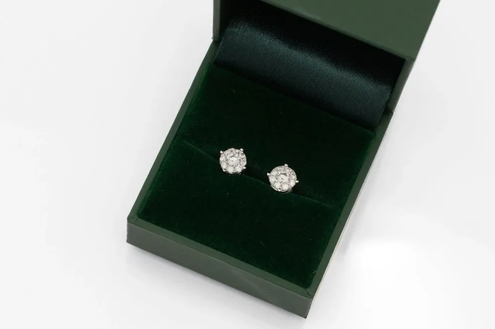 Обеци от бяло злато 585 с диаманти 0,55 ct