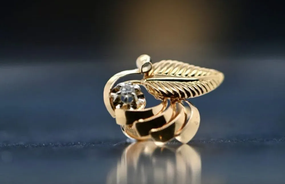Обеци с диамантени листа от 0,5 Ct