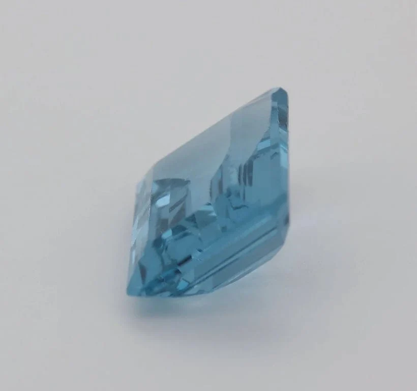 Синтетичен син шпинел 8.60cts
