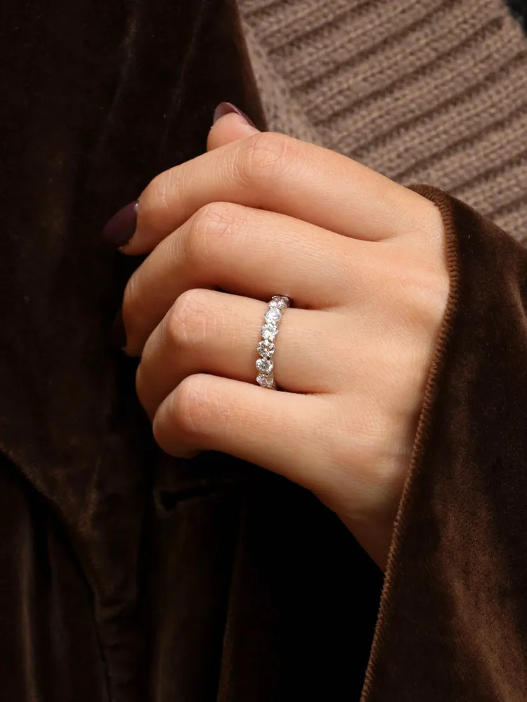 Сватбена халка кръгли диаманти от бяло злато 2.7 ct