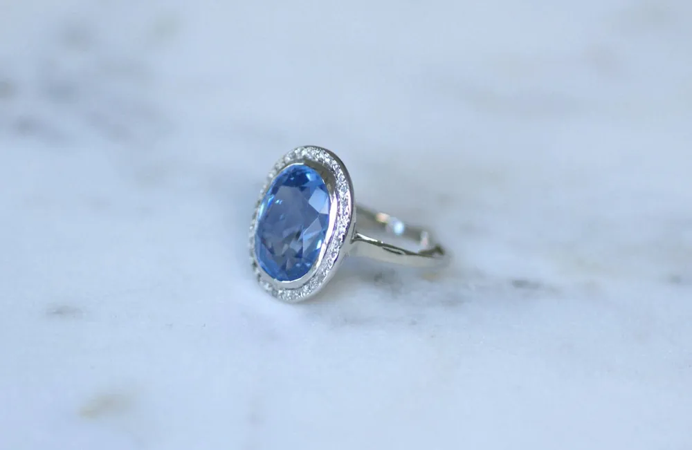 Пръстен Art Deco с необработен с топлина цейлонски сапфир 10,50 ct и диаманти