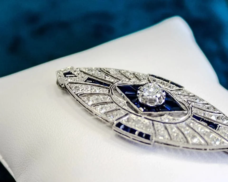 Брошка с диаманти Art Deco