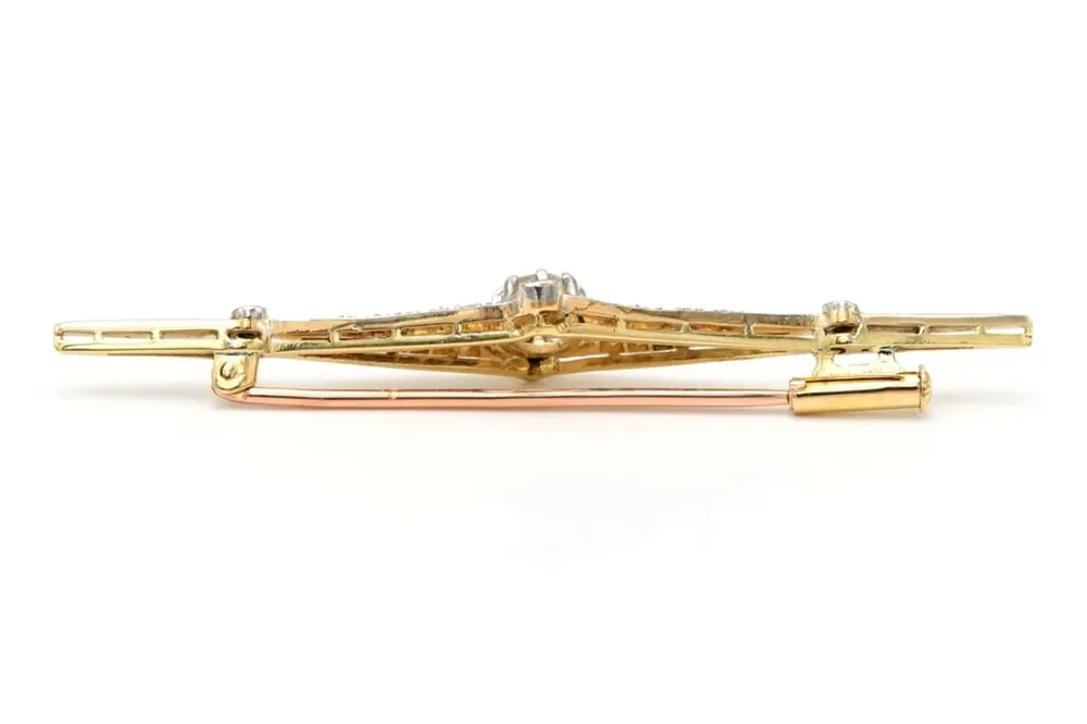 Закачи Art Deco от бяло и жълто злато, инкрустирани със сапфири и диаманти