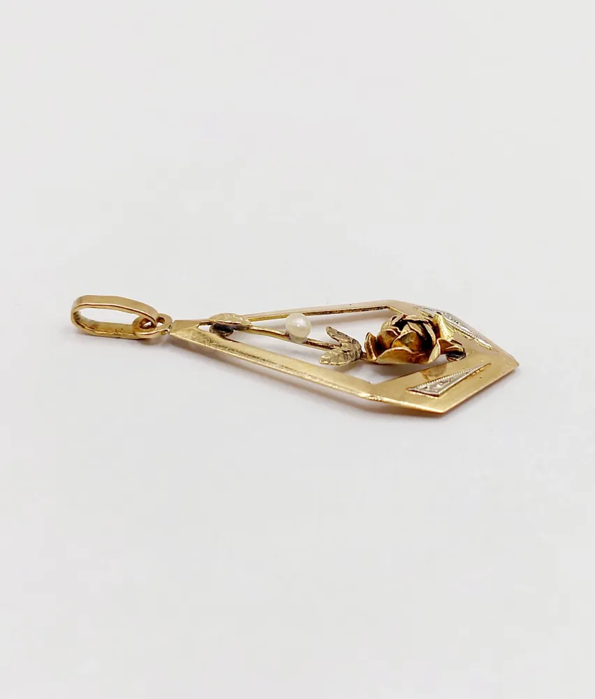 Висулка Art Deco от розово злато, украсена с перла (около 1920 г.)