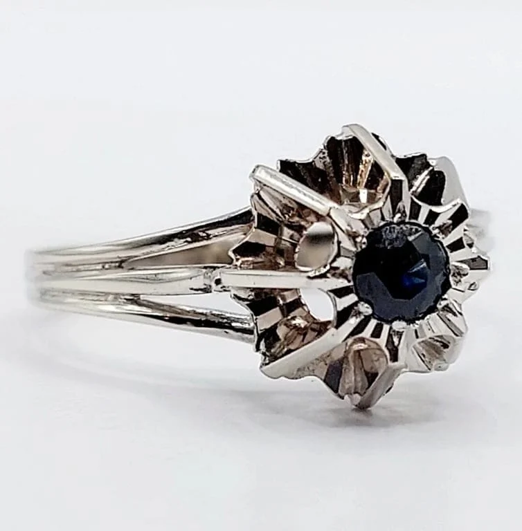 Пръстен Солитер Art Deco бяло злато, естествен сапфир (около 1980 г.)