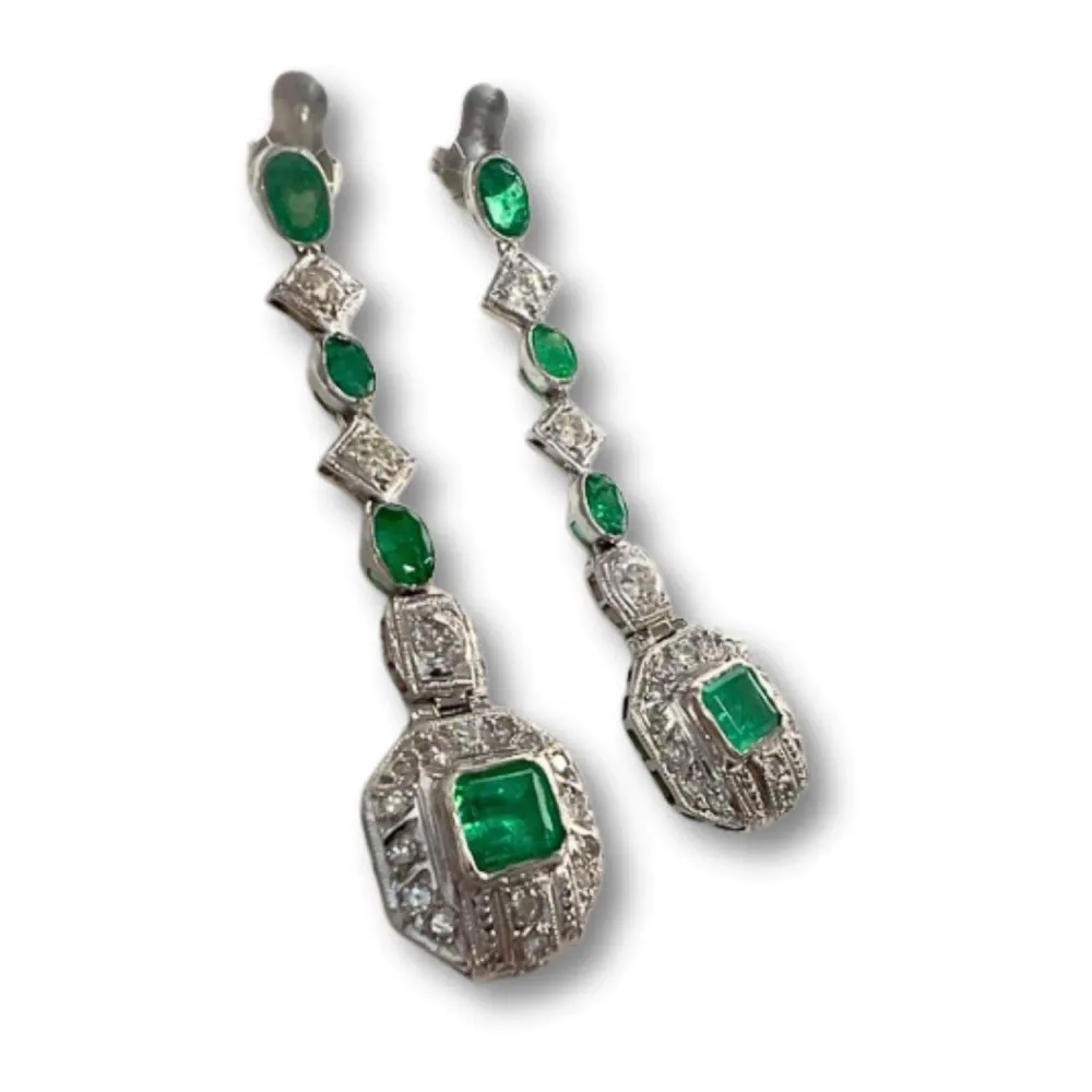 Обеци в Платина на стила Art Deco с диаманти и изумруд