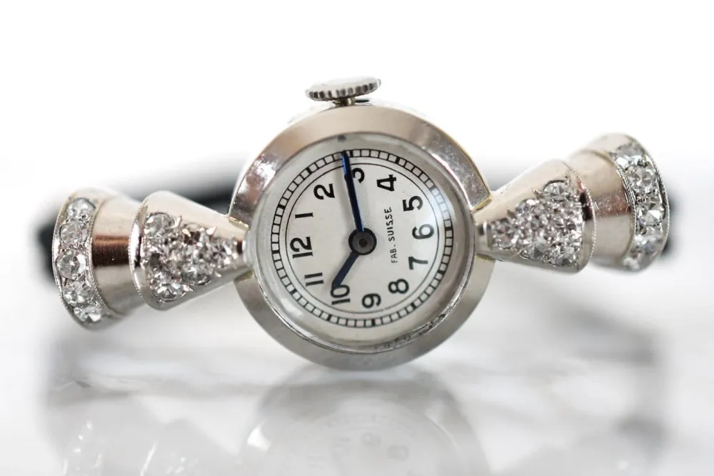 Бижутерски часовник Art Deco - Дамски часовник от Платина 950 и диаманти