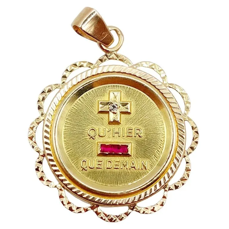РЯДКИ медальон за любов AUGIS 26 mm 18k розово злато, украсено с рубини: „+ от вчера – от утре“ (около 1970 г.)