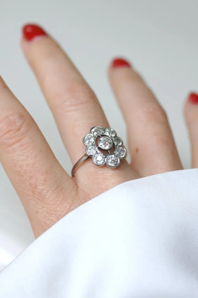 Belle Époque - Овален пръстен Маргаритка от Платина и диаманти 2,95 ct