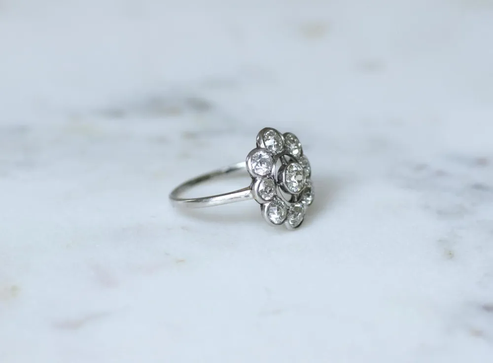 Belle Époque - Овален пръстен Маргаритка от Платина и диаманти 2,95 ct