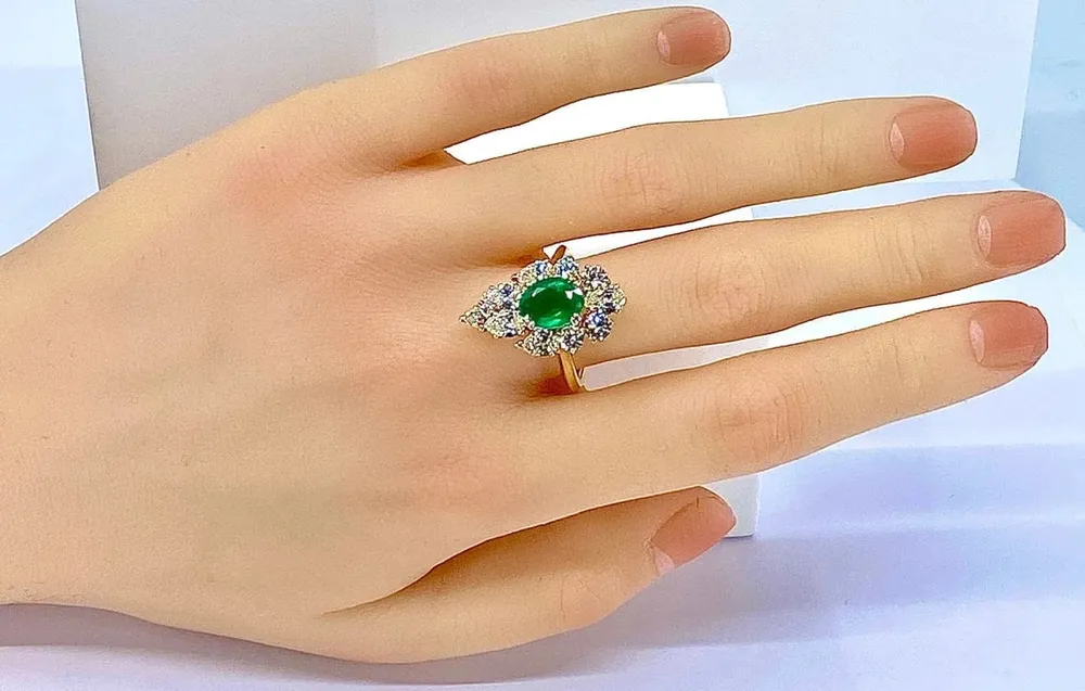 Пръстен Boucheron Изумрудени диаманти