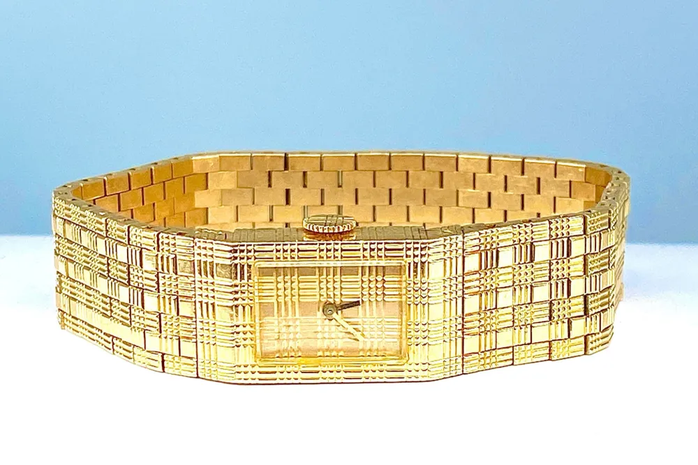 Boucheron - ръчен часовник от жълто злато