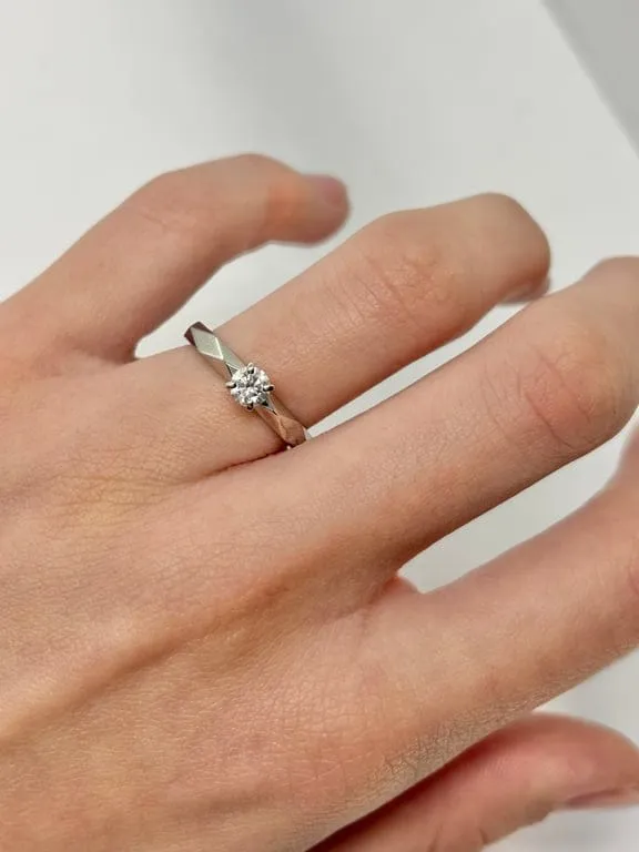 Boucheron - Пръстен Солитер от Платина 950 и диамант 0,30 ct