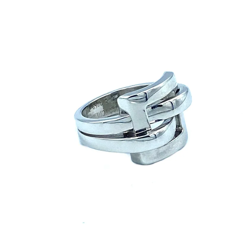 Boucheron. Пръстен от бяло злато