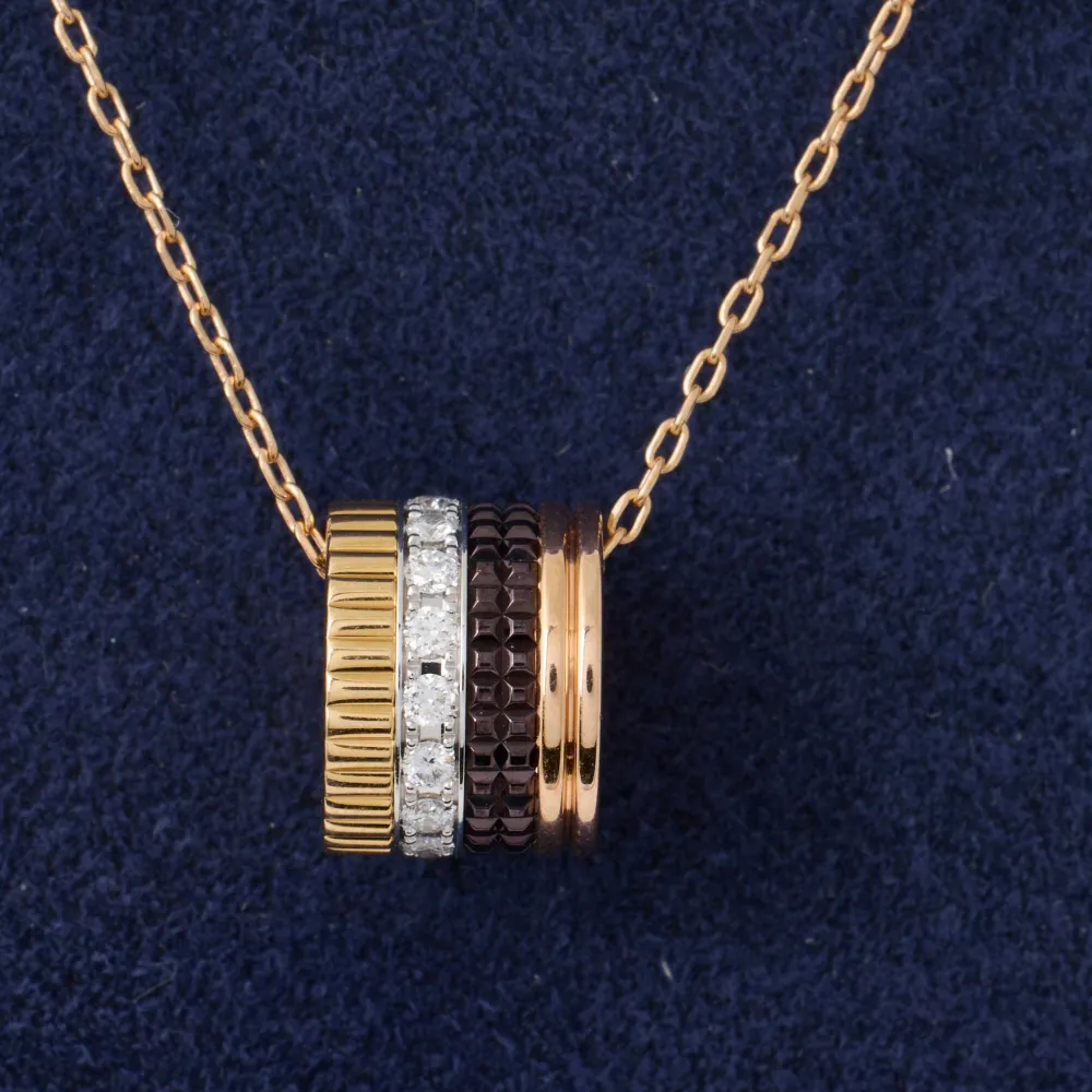 Boucheron - Висулка Quatre класически GM