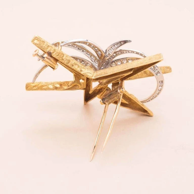 Boucheron Starlight - Брошка звезда от жълто злато и Платина диаманта