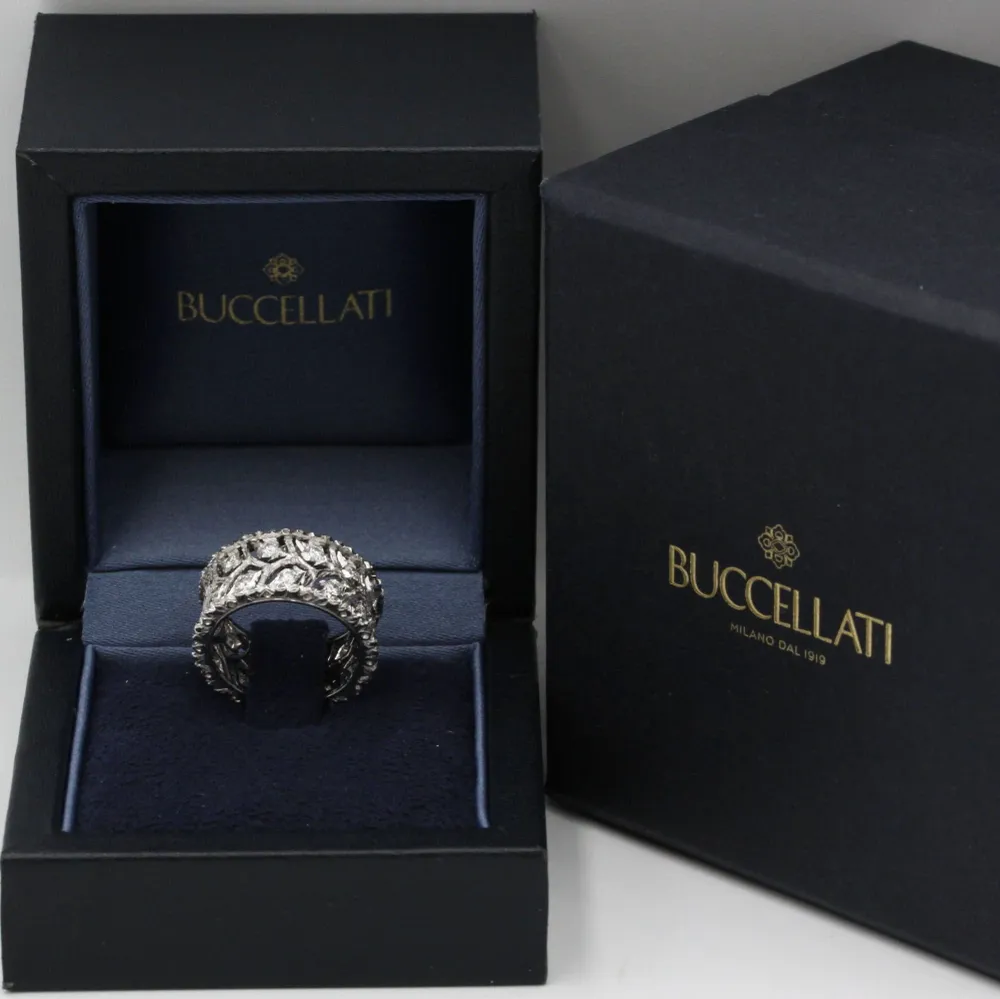 BUCCELLATI - Пръстен Eternal Ramage от изсечено бяло злато с диаманти