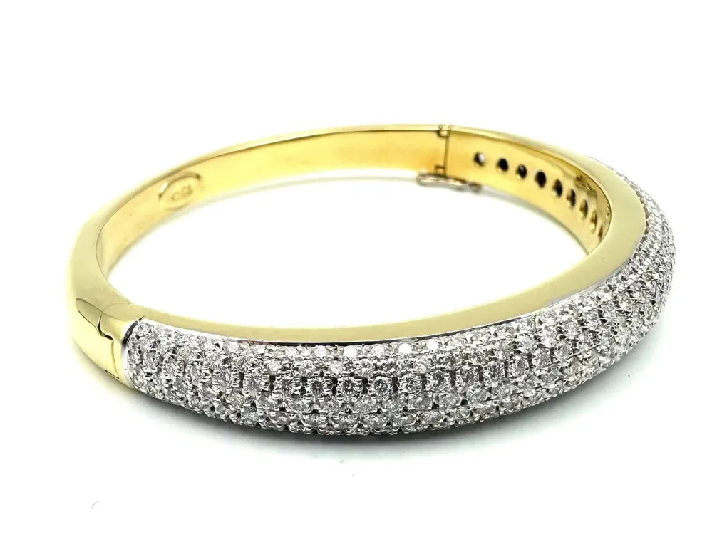 BUCHERER. Гривна от 18K злато и диаманти 5ct