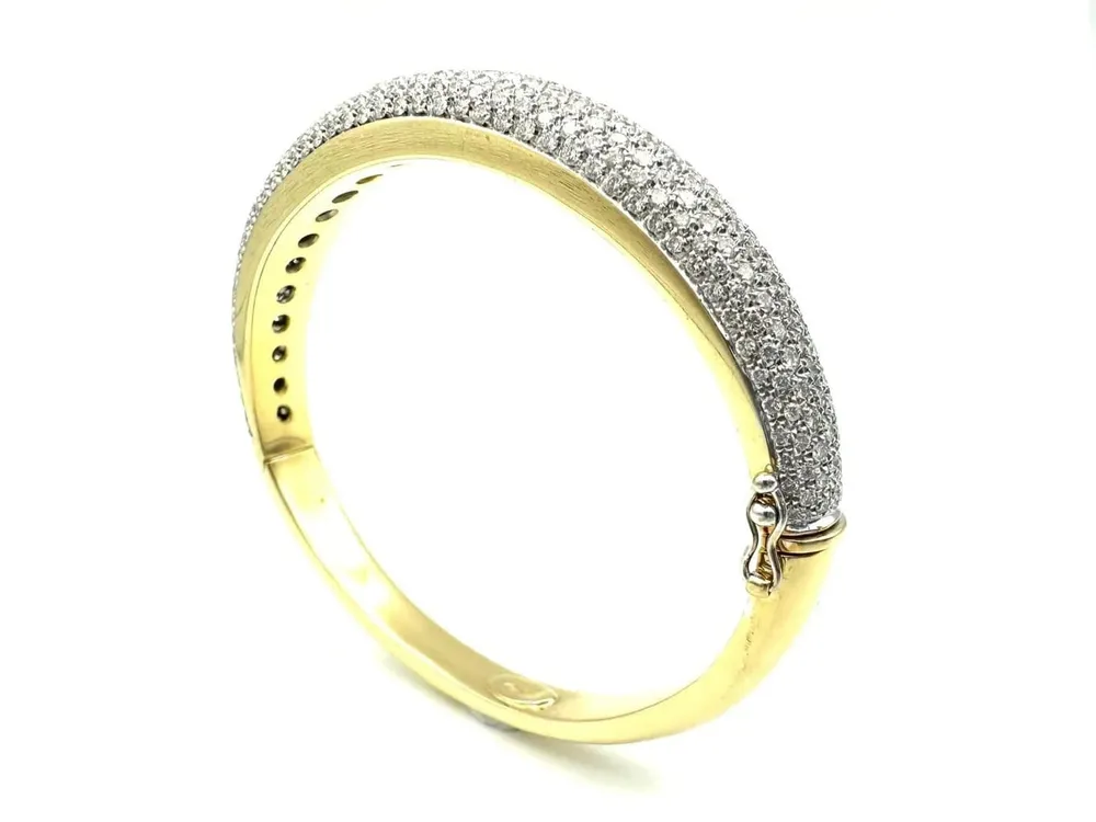 BUCHERER. Гривна от 18K злато и диаманти 5ct
