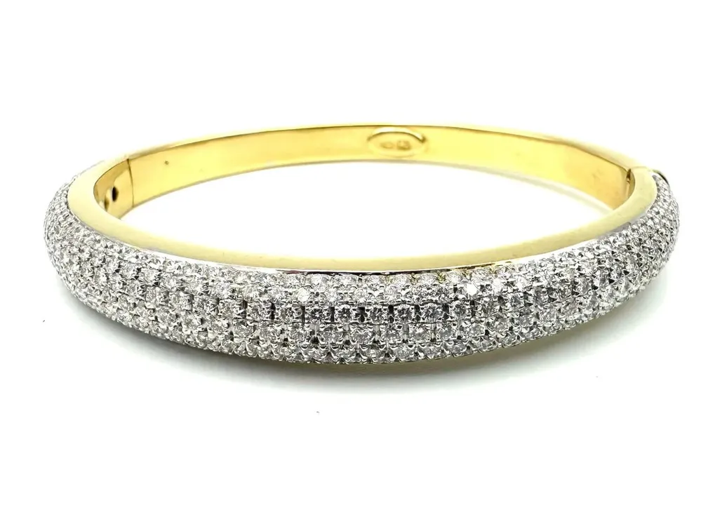 BUCHERER. Гривна от 18K злато и диаманти 5ct