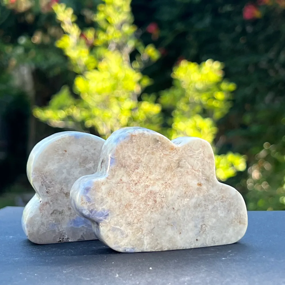Cloud hackmanite Uv reactive m2