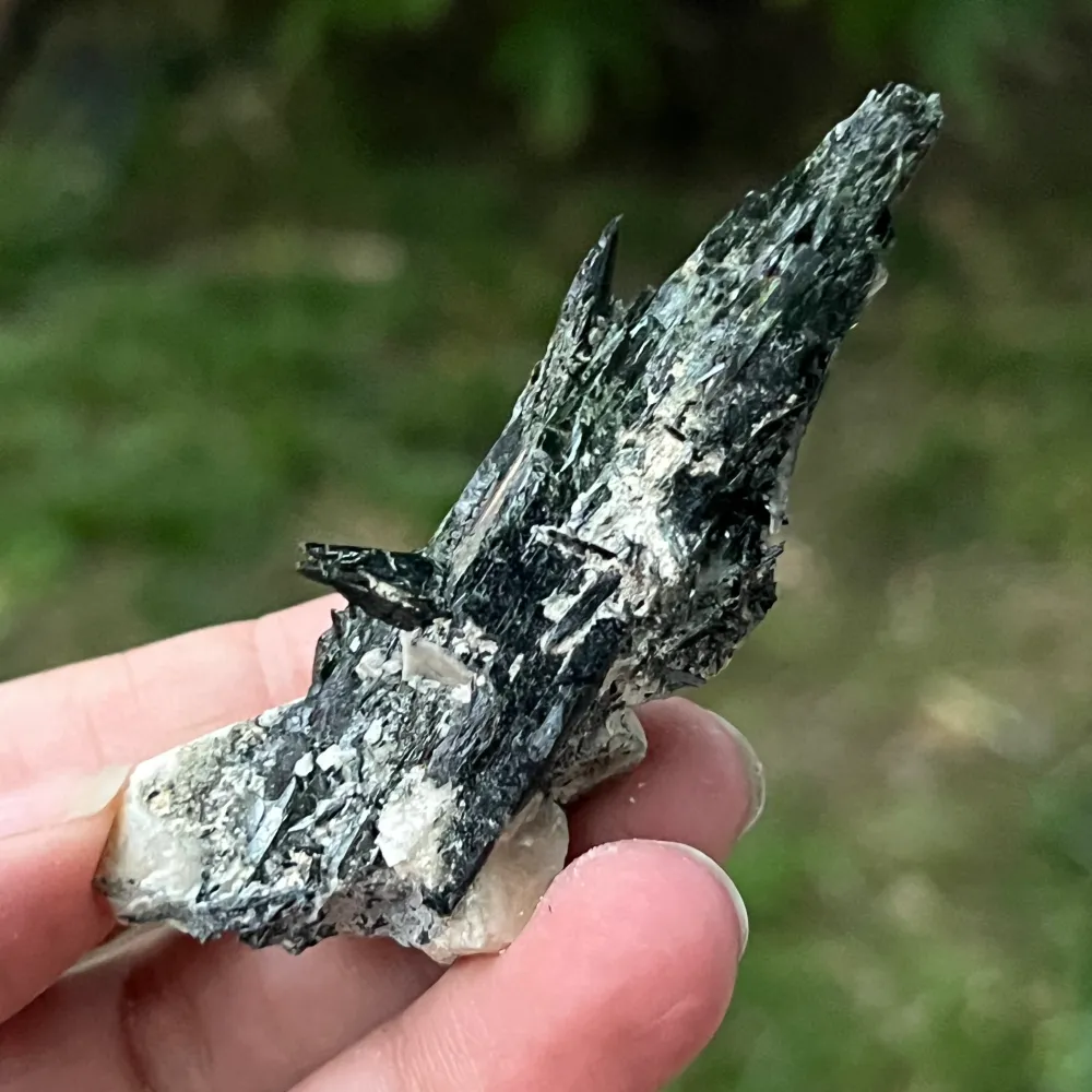 Cluster egirin mini smoky/black Zomba quartz m6