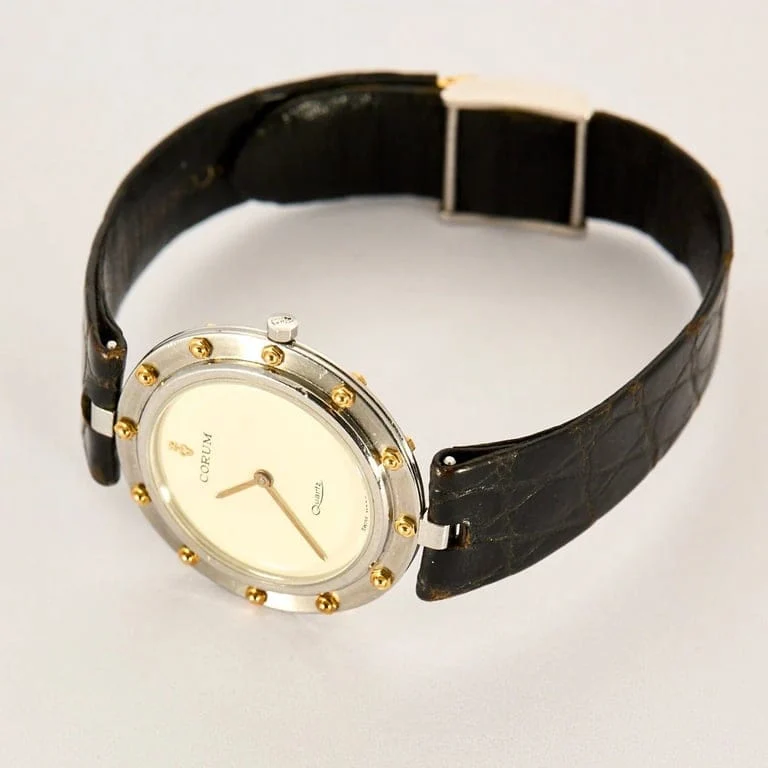 Часовник CORUM