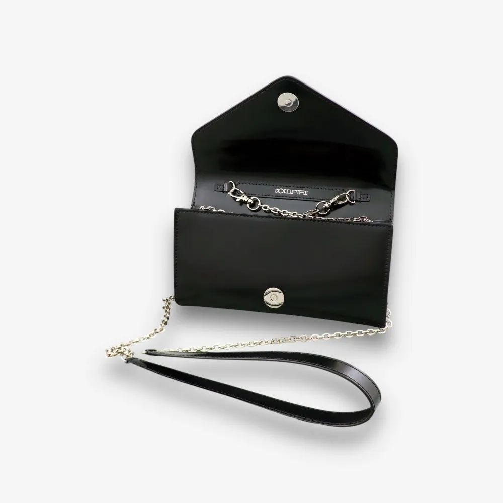 Малка дамска чанта - Crossbody - Черна полулачена кожа - Сребриста | COLDFIRE