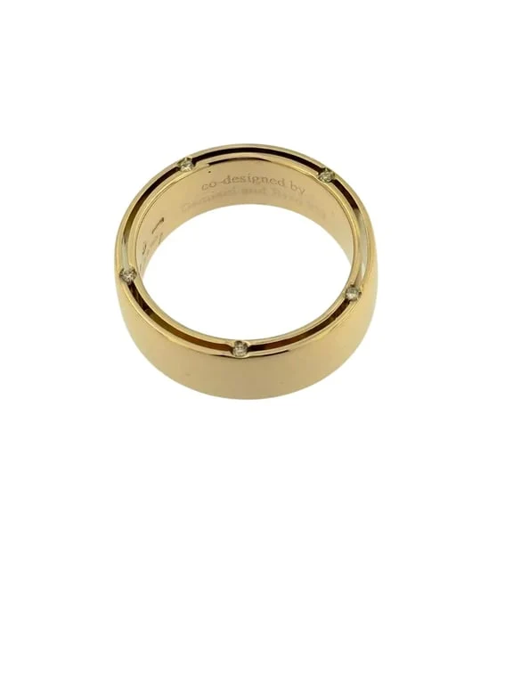 Damiani и Брад Пит, пръстен от жълто злато с диаманти