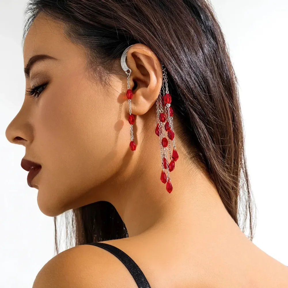 Сребърна маншета за ухо тип ear cuff с каскада от червени капки