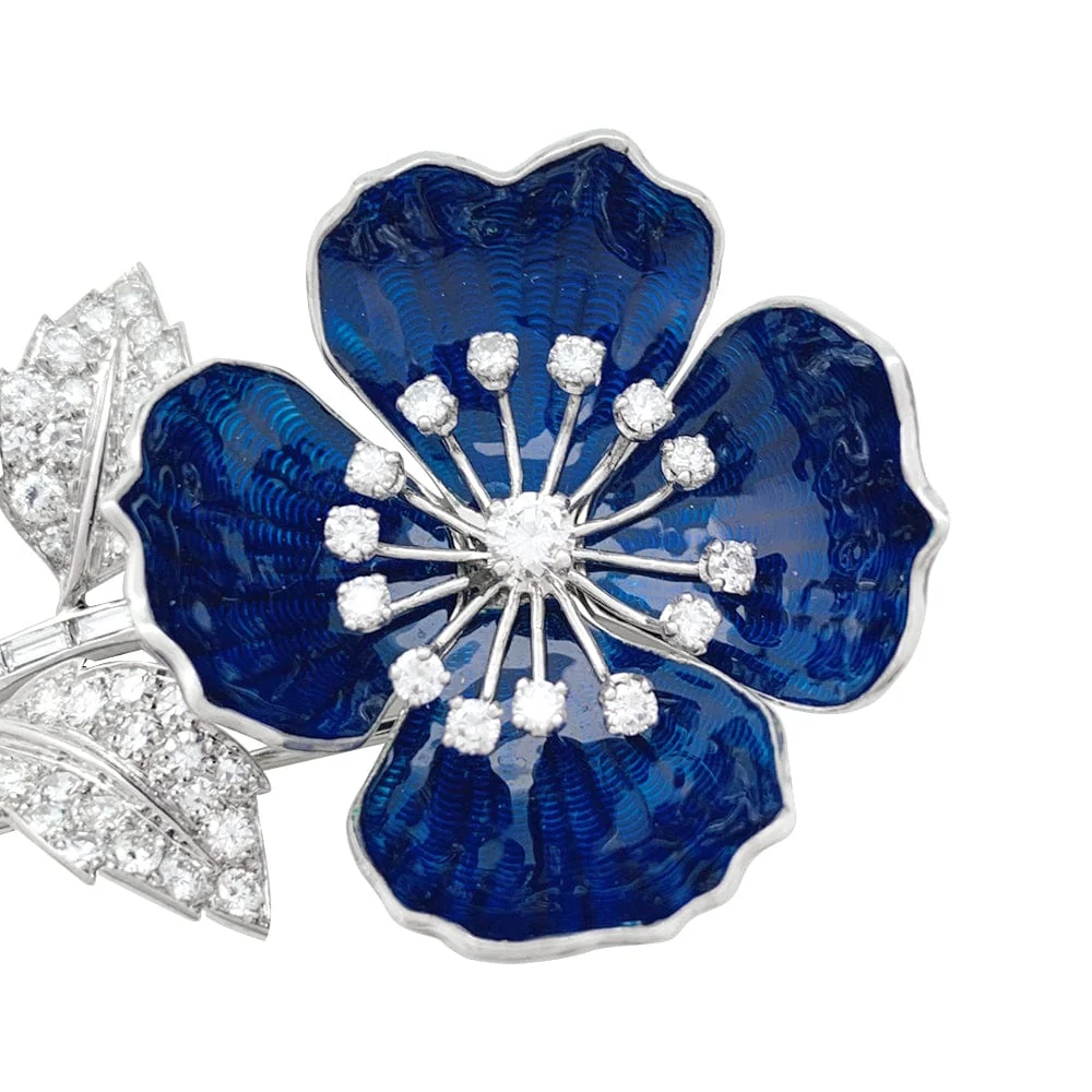 Брошка "Eglantine". Boucheron в злато и Платина, емайл и диаманти.