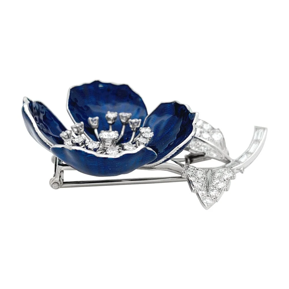 Брошка "Eglantine". Boucheron в злато и Платина, емайл и диаманти.