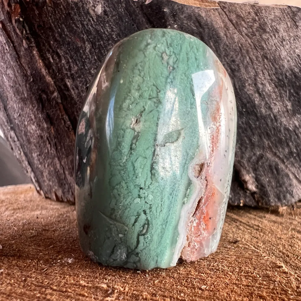 Emerald Chrysoprase Palmstone Model 16 от Зимбабве