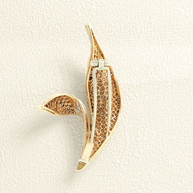 Брошка Epi от розово злато и диаманти