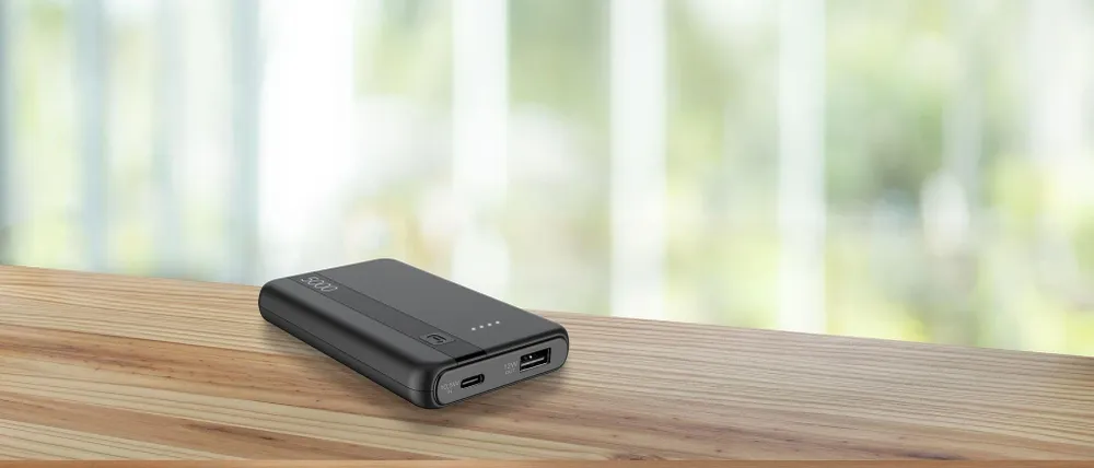 Външна батерия ESSENCE ENTRY 5000 mAh черна