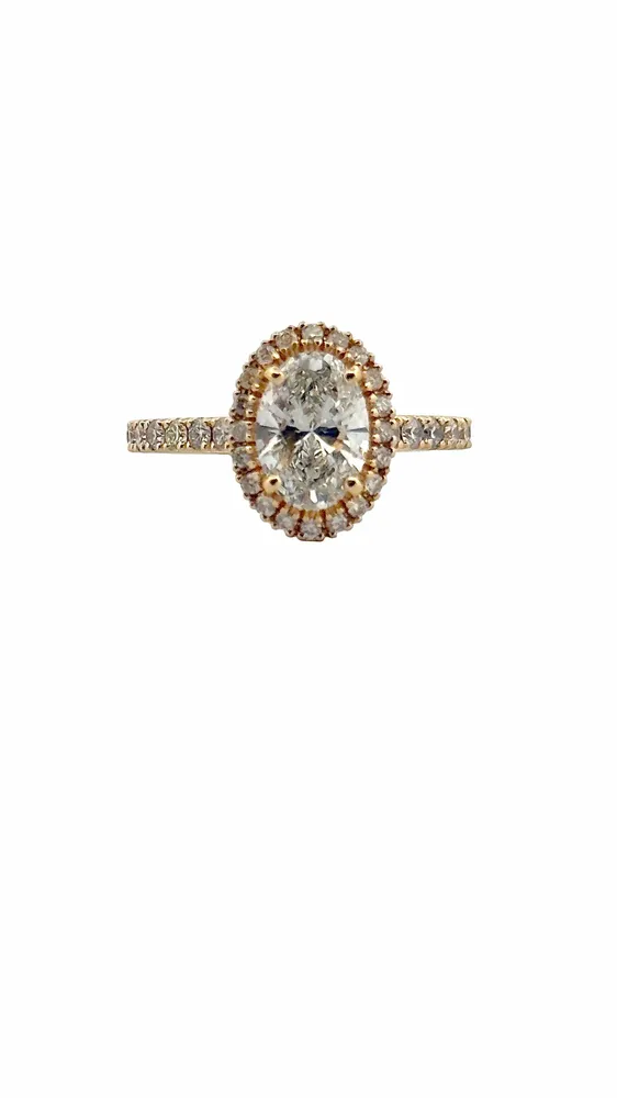 Солитер от жълто злато и диаманти със сертификат GIA