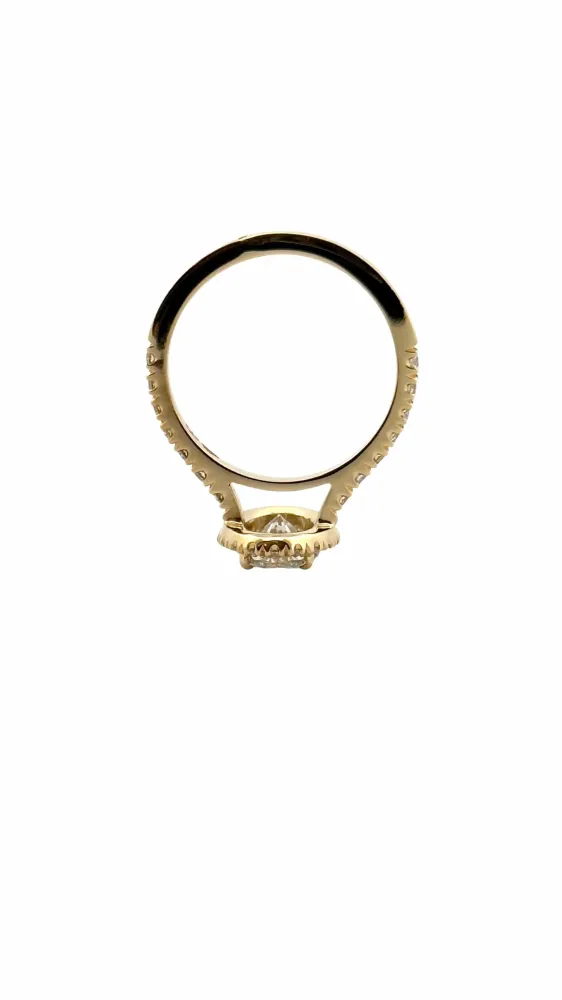 Солитер от жълто злато и диаманти със сертификат GIA