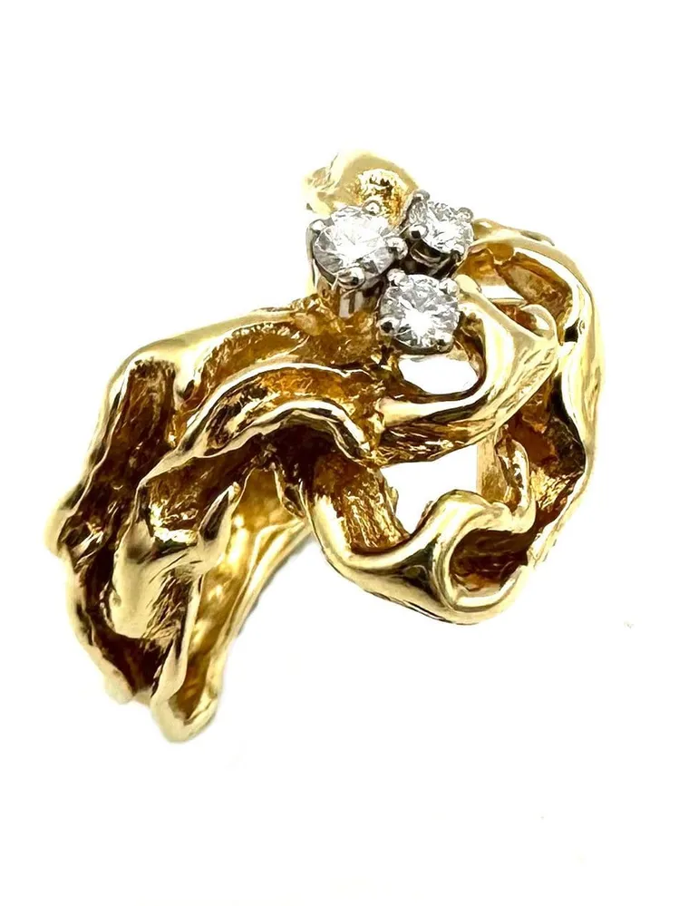 GILBERT ALBERT. Пръстен от 18K жълто злато и диаманти